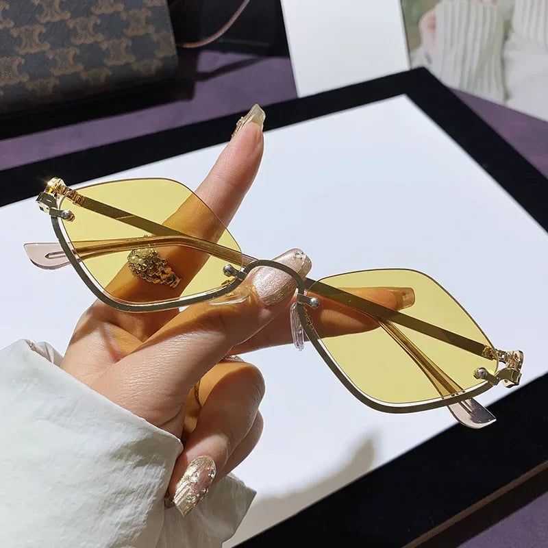 Unisex Diamond-Shaped Sunglasses