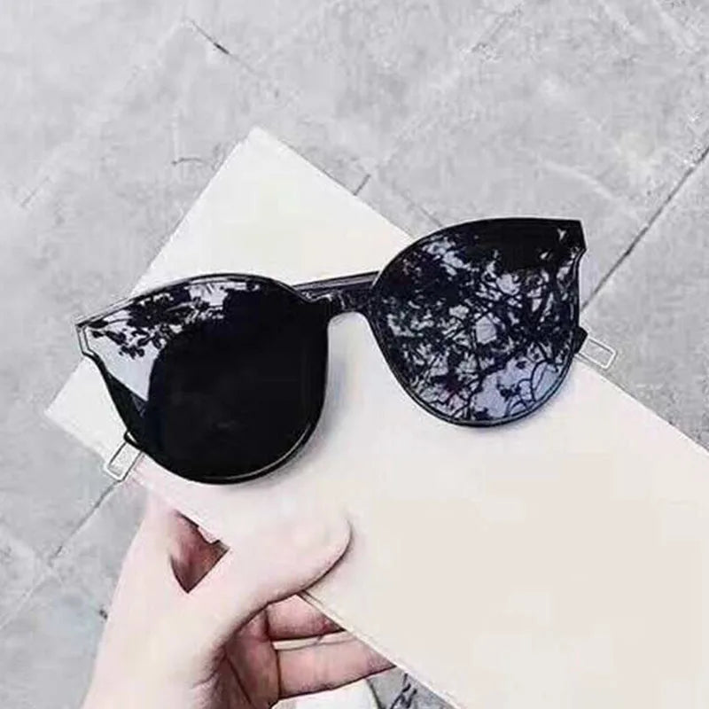 Vintage Noir Cat Eye Sunglasses