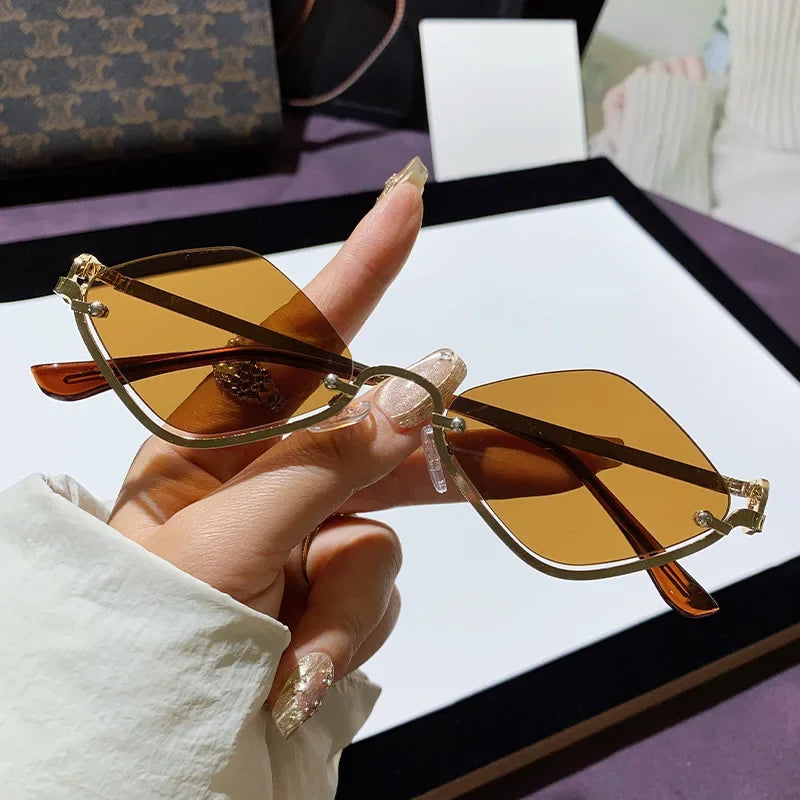 Unisex Diamond-Shaped Sunglasses