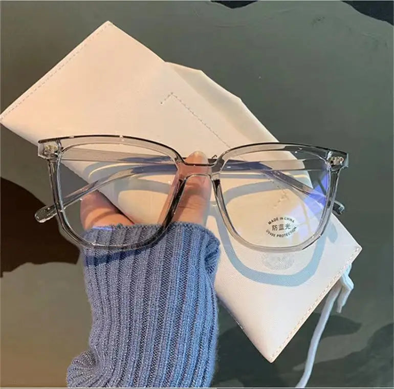 Anti-blue Light for Women with Regular Eyeglass